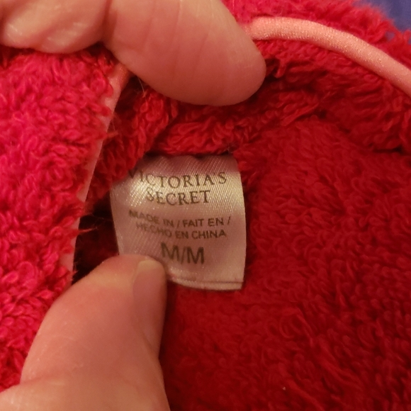 💥Sold💥Victoria's secret pink onesie and slippers - Picture 5 of 8